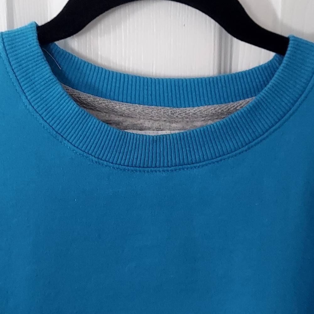 Champion Sweatshirt - Picture 2 of 7